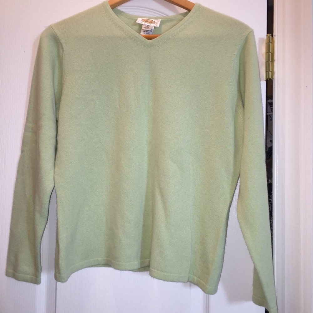 Talbot's Light Green Cashmere Sweater - Size Medium